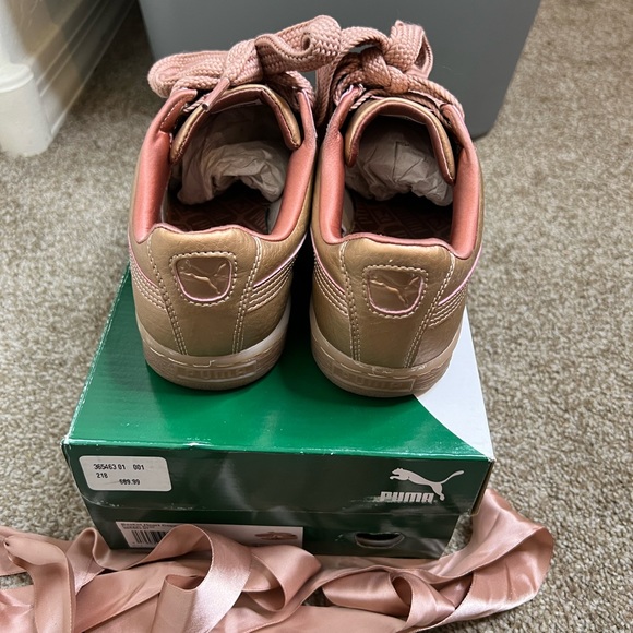 Puma - Picture 4 of 5